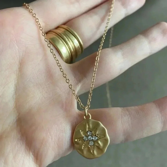 Medallion Star Necklace 14k Gold Minimalist Chain - Picture 4 of 11